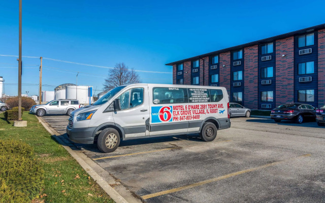 Motel 6 Elk Grove Village, IL - O'Hare