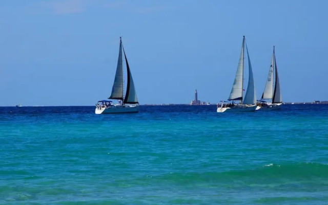 Bright Apartment Near Baia Verde Beaches