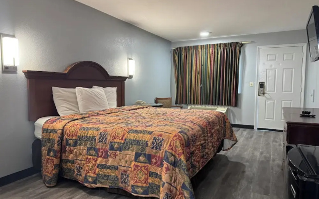 Claremore Motor Inn