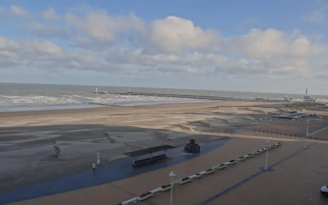 Apartment in Nieuwpoort With sea View