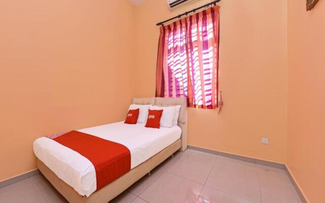 OYO Home 90532 Casa Azlinda Muslim Homestay Ii
