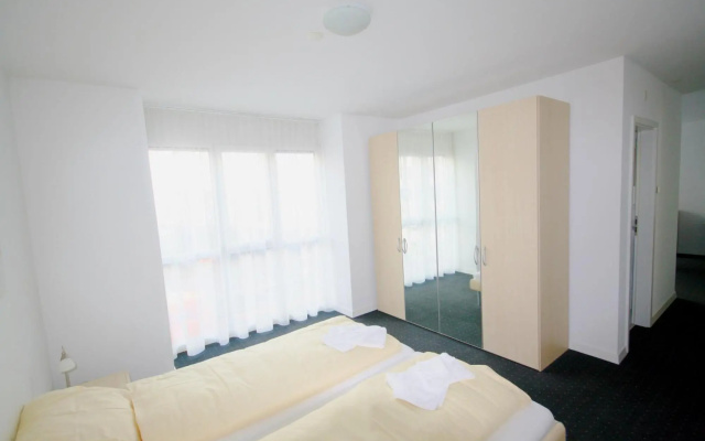 ZG Enzian - Zugersee Hitrental Apartment – Guest Rooms – Cham