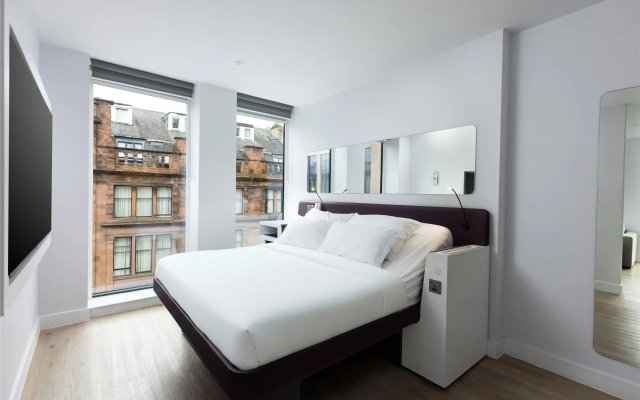 YOTEL Glasgow - Image 3