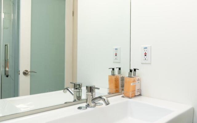 Beautiful 2BR Suite in central West Vancouver