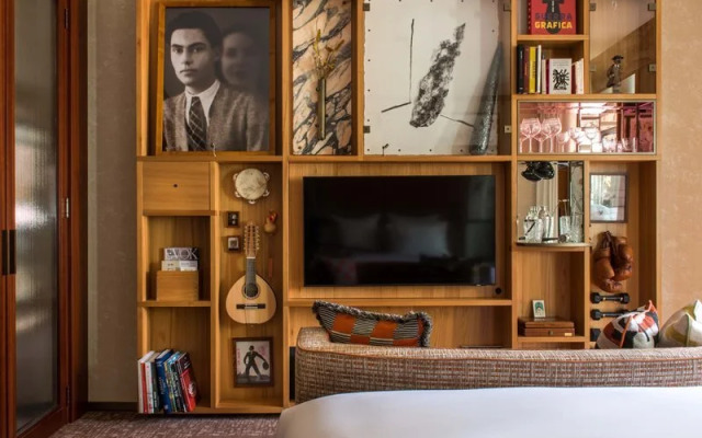 Brach Madrid - Evok Collection