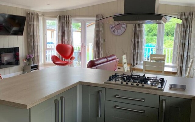 Lodge 39 Luxury 2 Bedroom Lodge in Ely, Cambridge