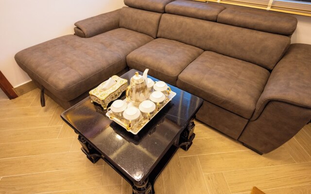 La Fleur Premium Central Apartment