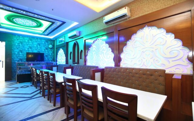 Hotel GST Grand Plaza