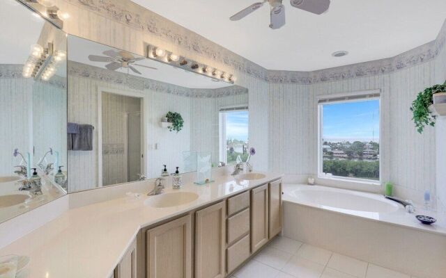 Seascape at Waterside