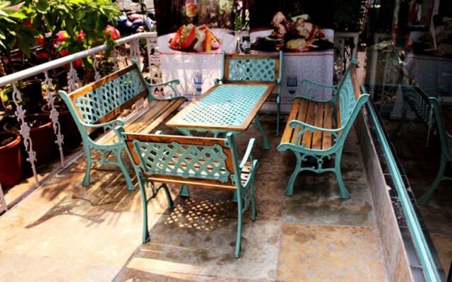 Hotel Red Palm