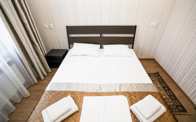 Aton Family Hotel (Атон фемили)