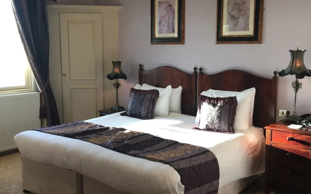Ye Olde Bell Hotel & Spa
