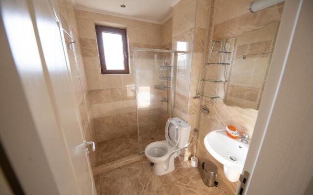 Villas in Complex Trakiyskiy Bryag