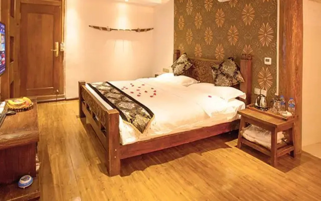 Lijiang Golden Sunshine Boutique Hotel
