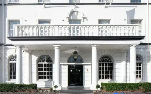 London Croydon Aerodrome Hotel by Sunday