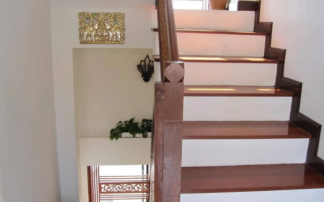 Rachamankha Flora House