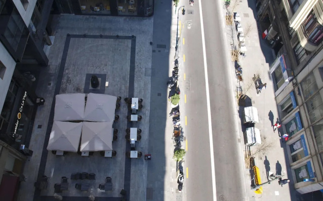 ApartUP San Vicente Hall