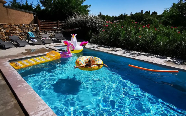 Magnifique gîte en pierres 6 personnes avec piscine privée Ardèche plein sud
