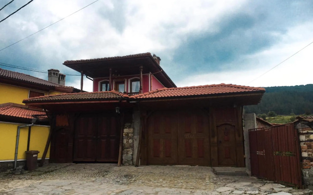 Стаи за гости Бащино огнище