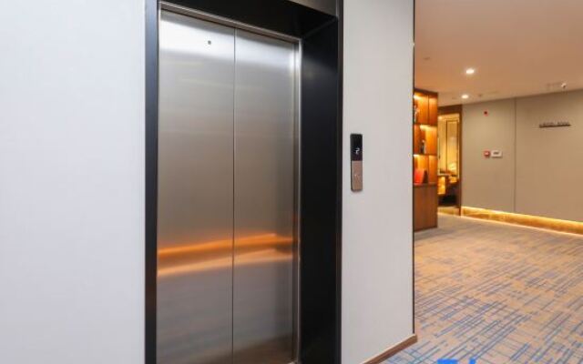 Qingmu Platinum Hotel