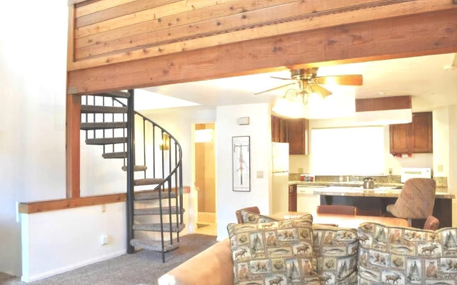 Mammoth Sierra Townhomes #14