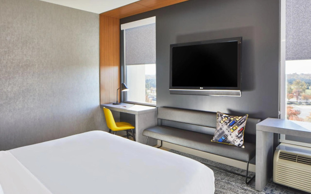 Aloft Dulles Airport North