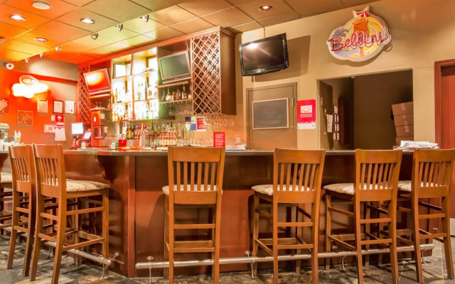 Econo Lodge Inn & Suites Cranbrook