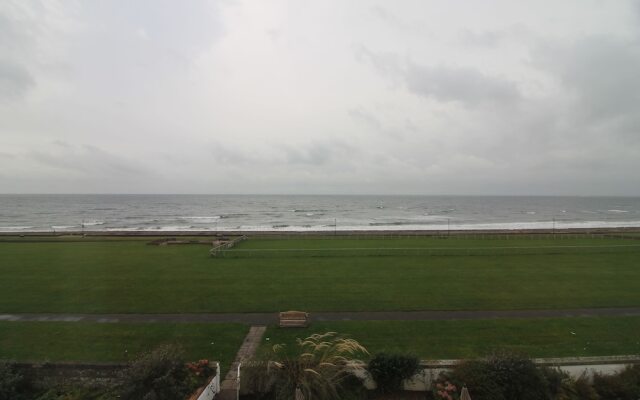 Parkstone Hotel