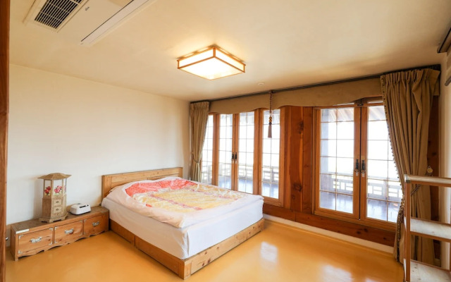 Hanok Hotel Odongjae