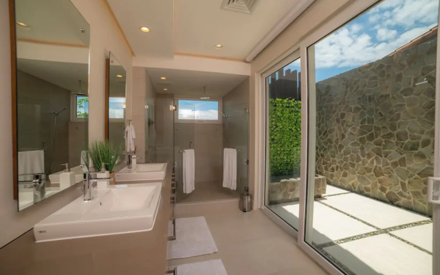 Casa Ohana 5 Bdrs Ocean View in Los Suenos