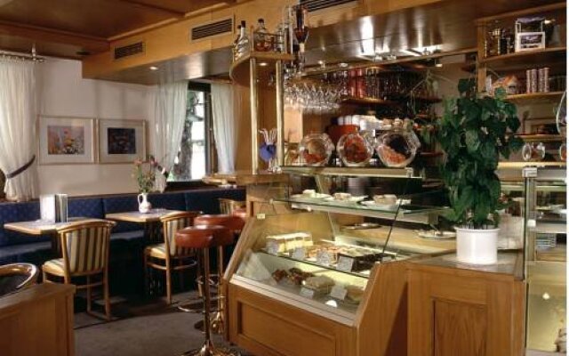 Hotel Garni Lisa - Cafe Annemarie