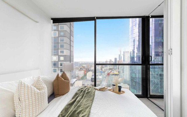 Cozy & Central 2BR Stay, Near Cbd, Free Parking