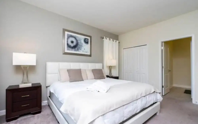 8912 Amazing 6BD Home