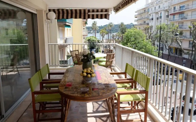 Apartment Near the Beaches Right in the Center Comfortable