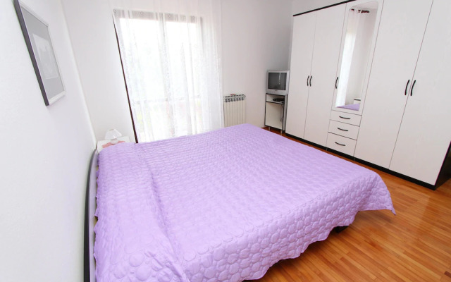 Rooms and Apartment Sanja