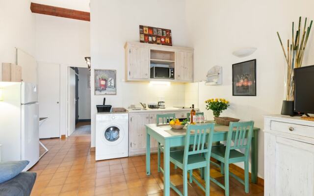 Boutique Holiday Home in Sanary-sur-mer With Terrace