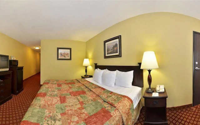 Motel 6 Park City KS