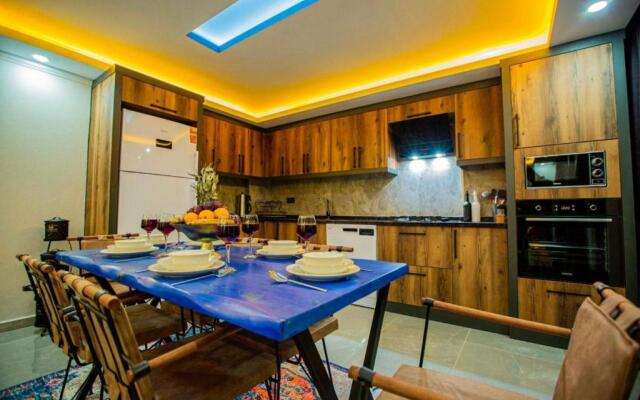Fabulous Villa With Pool in Kas