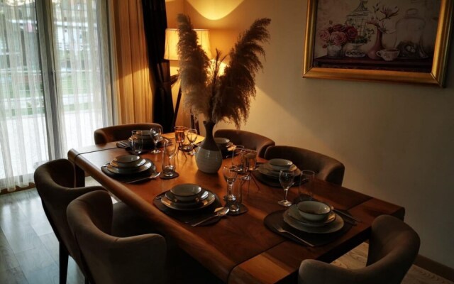 Villa Near Sapanca Lake With Jacuzzi Shared Pool