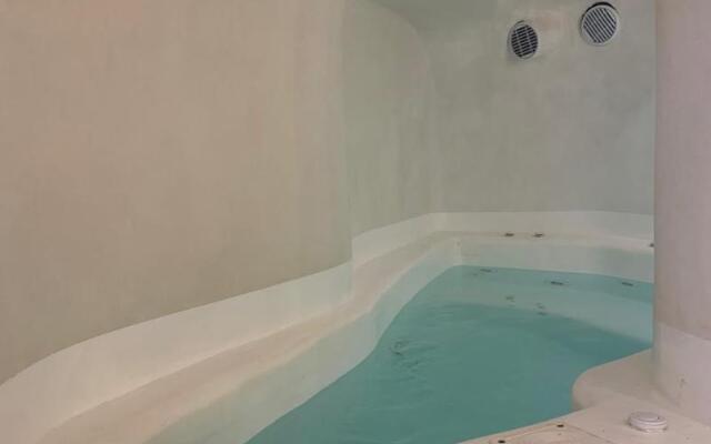 Chic Hotel Santorini