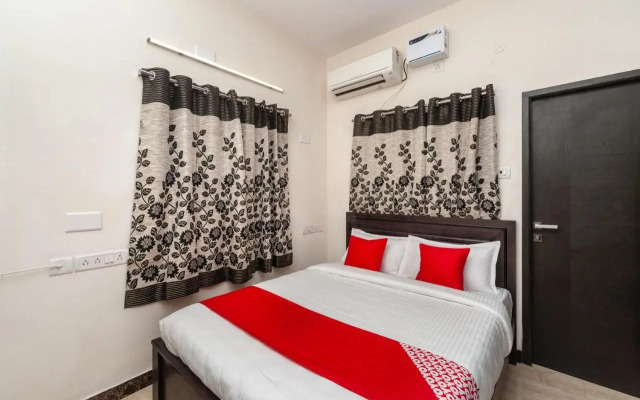 OYO 28257 Skye Service Apartments
