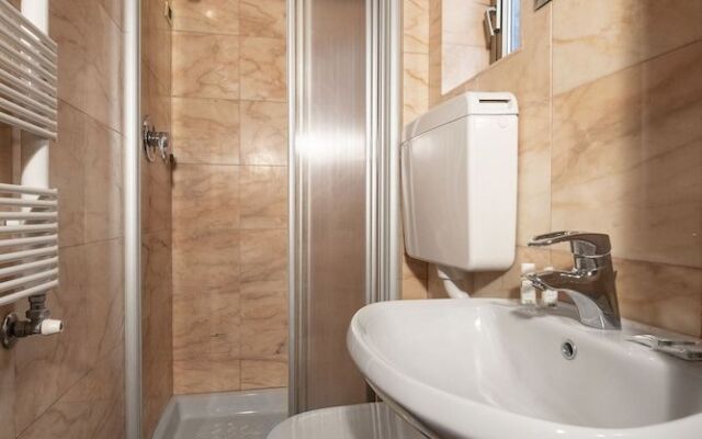 Anzolo Palace - Rooms & Apartments