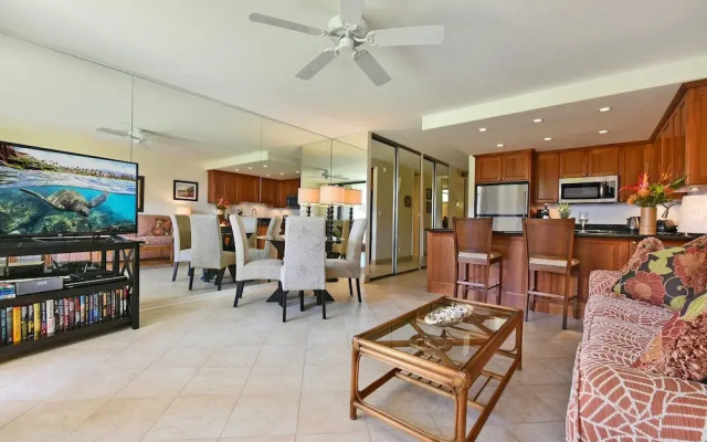 Papakea #e207 1 Bedroom Condo by RedAwning