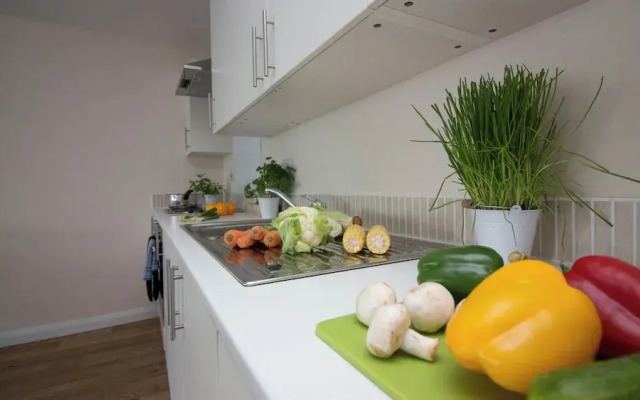Stayzo Stylish Accommodation in Southampton 10