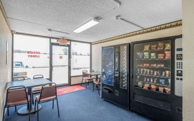 Econo Lodge Oak Grove-Blue Springs