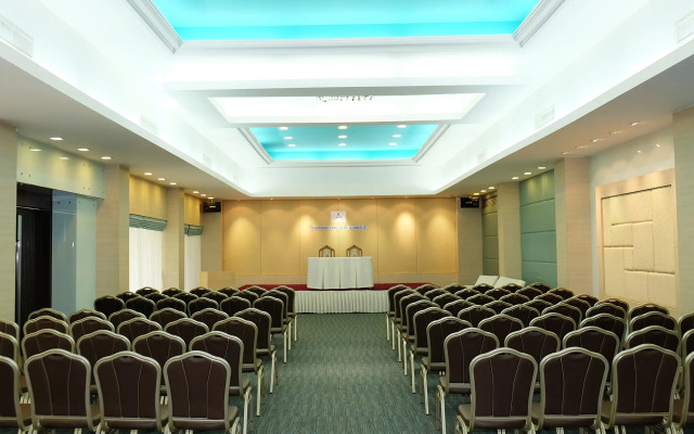 The Cha-am Methavalai Hotel