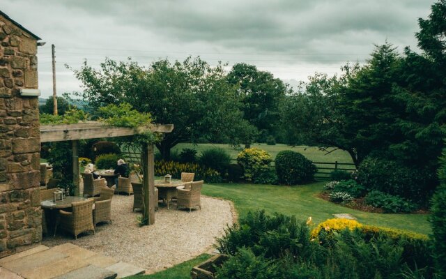 Shireburn Arms Hotel