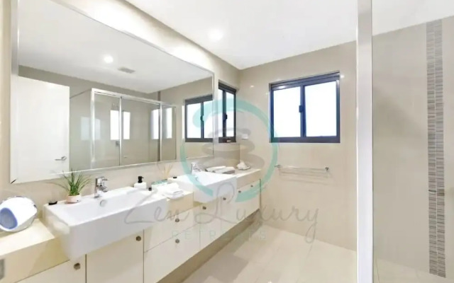 Zen Ocean Charm 3BR Luxury W Front Apt Pool BBQ