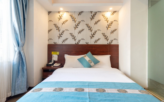 CMAX Hotel