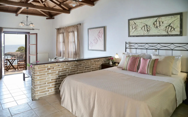 Yalis Hotel